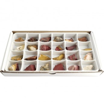 Vente au carton/flat complet de 24 pièces de 3/4 x 3/4 cm environ. Parfait pour lithothérapie, bijouterie, collection ou exposition !
