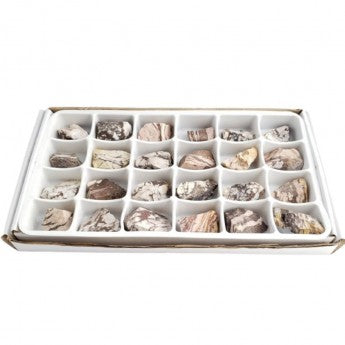 Vente au carton/flat complet de 24 pièces de 3/4 x 3/4 cm environ. Parfait pour lithothérapie, bijouterie, collection ou exposition !