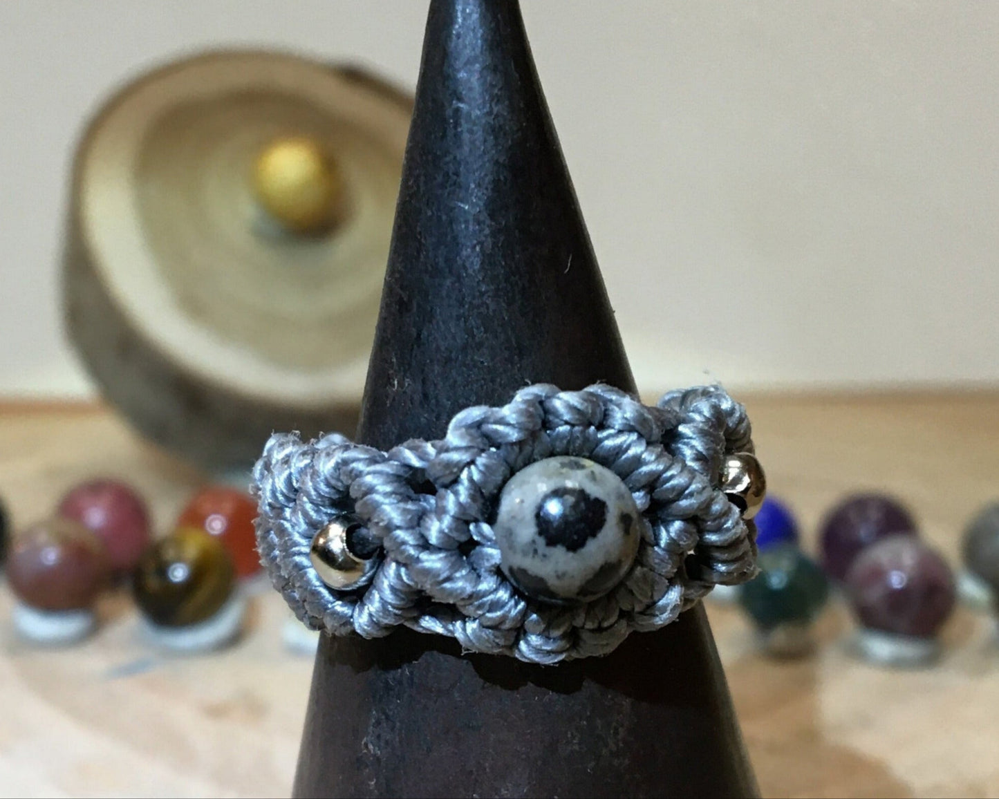 đ§” Bague fait main en coton rĂ©sistant et perles AAA â Taille au choix, finitions soignĂ©es et sur mesure !