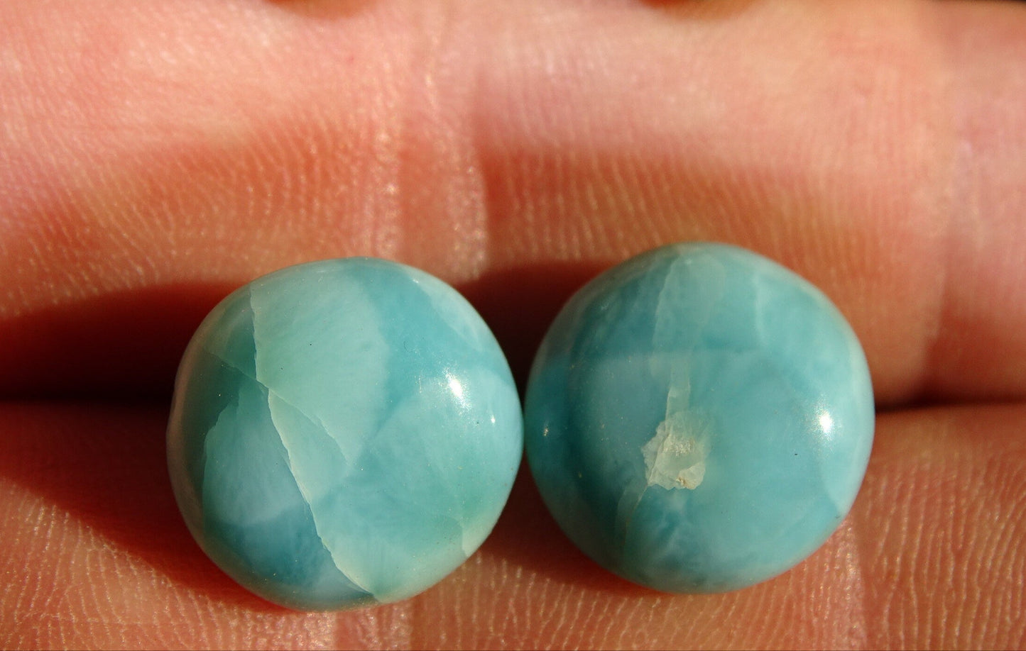 Puces/ Clous/ Boucles d'oreilles en 'Larimar' de république Dominicaine, qualité AA à AAA. Finition Argent 0.925, parfait !