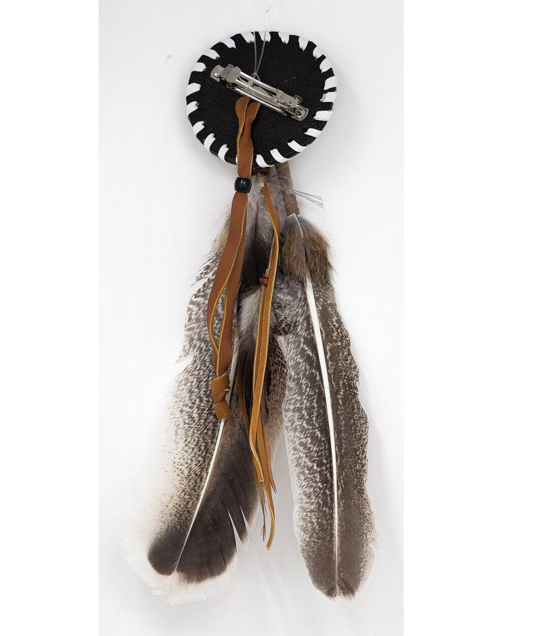 Plume de dinde avec ou sans Mandala en perle ou cuir, de 19 à 30cm, décorée et enveloppée de lanières de cuir, clair ou foncé !