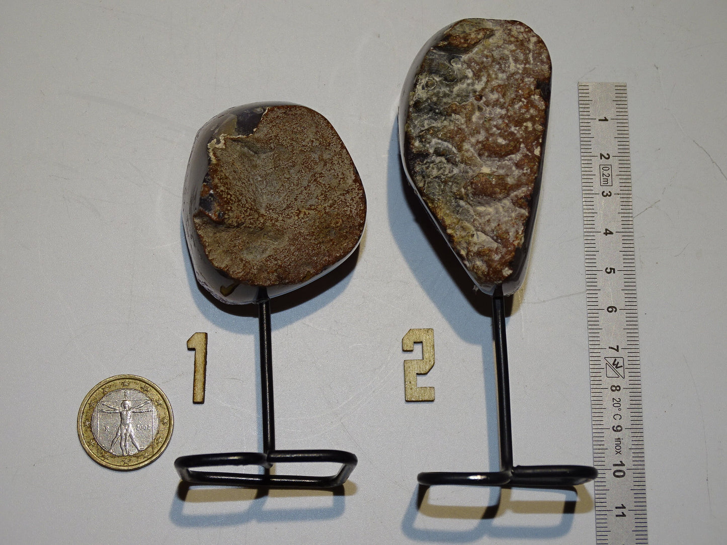 Améthyste, petite druse avec socle en métal sur mesure. 10,5 cm de haut x4 x4 - 150 gr. Superbe qualité AA, en provenance du Brésil !