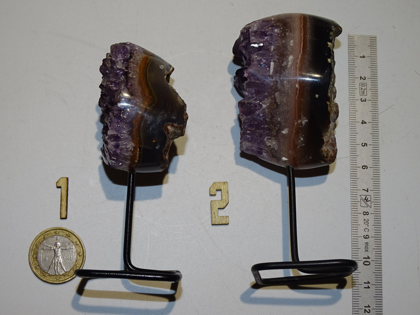 Améthyste, petite druse avec socle en métal sur mesure. 10,5 cm de haut x4 x4 - 150 gr. Superbe qualité AA, en provenance du Brésil !
