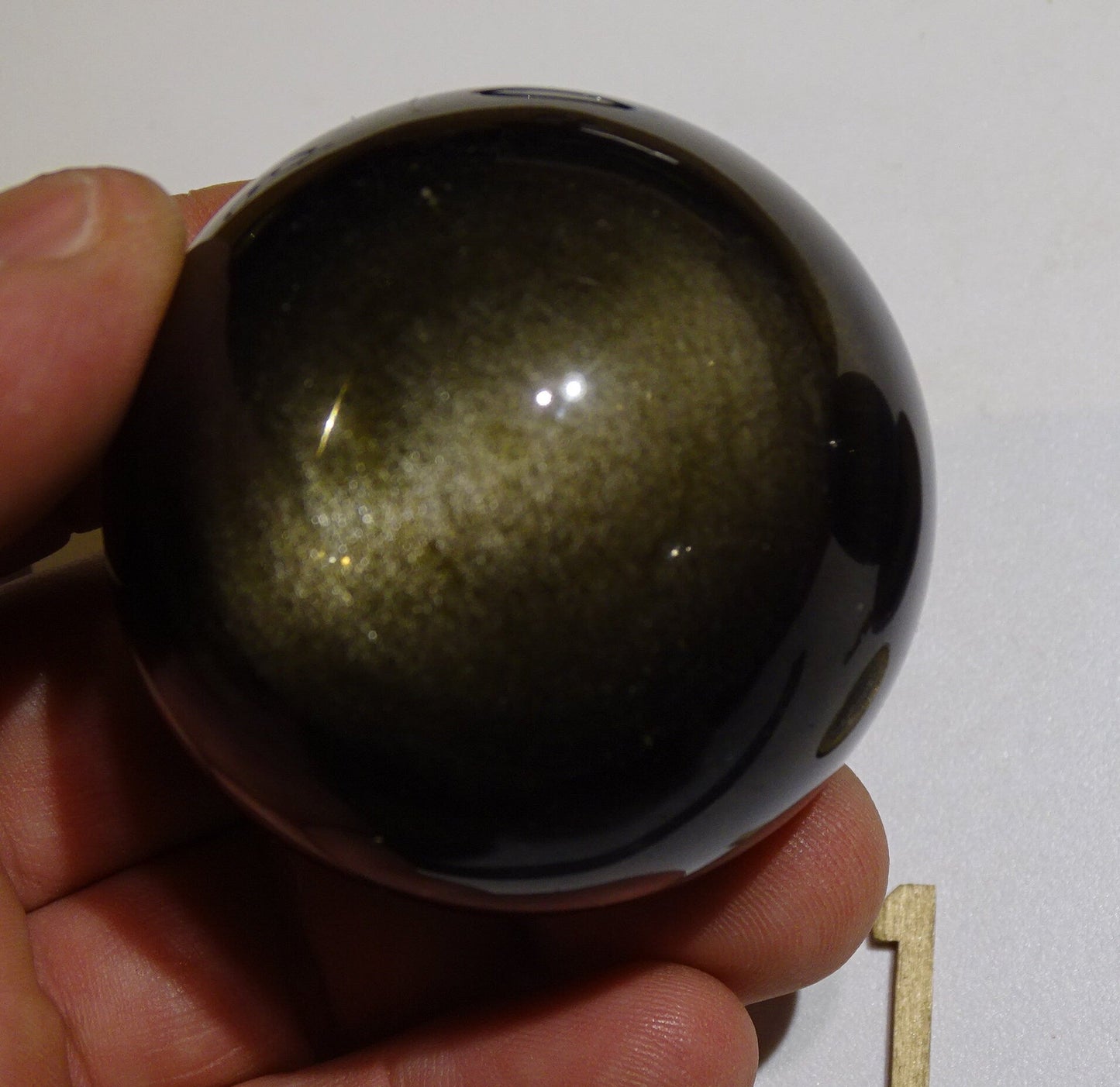 Sélection de 2 sphères en Obsidienne doré, de 53 et 56 millimètres - 130 et 160 grammes. Une pierre naturellement belle ! Parfait pour la lithothérapie, collection, exposition...!