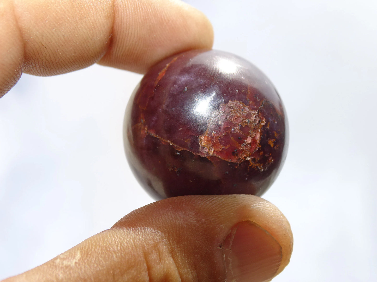Sélection de sphères en Grenat Almandin de 2,7 à 4,5 centimètres. Parfait pour la lithothérapie, collection, exposition...!