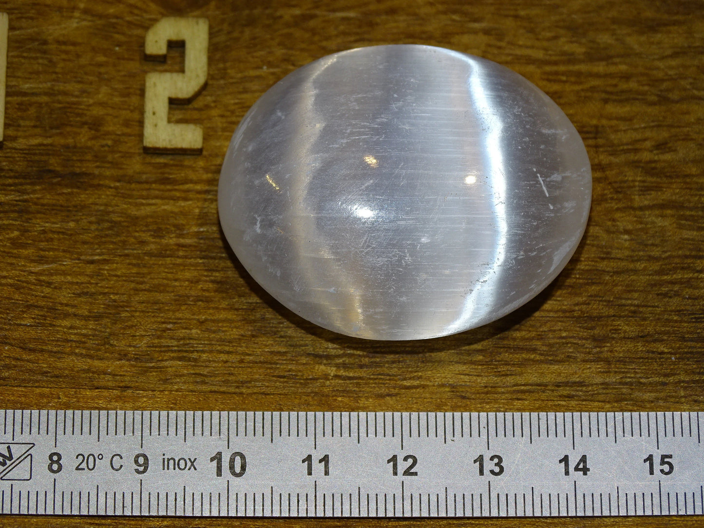 Sélénite - Galets, 2 tailles au choix : 40 x 30 x 15 mm ou 70 x 50 x 20