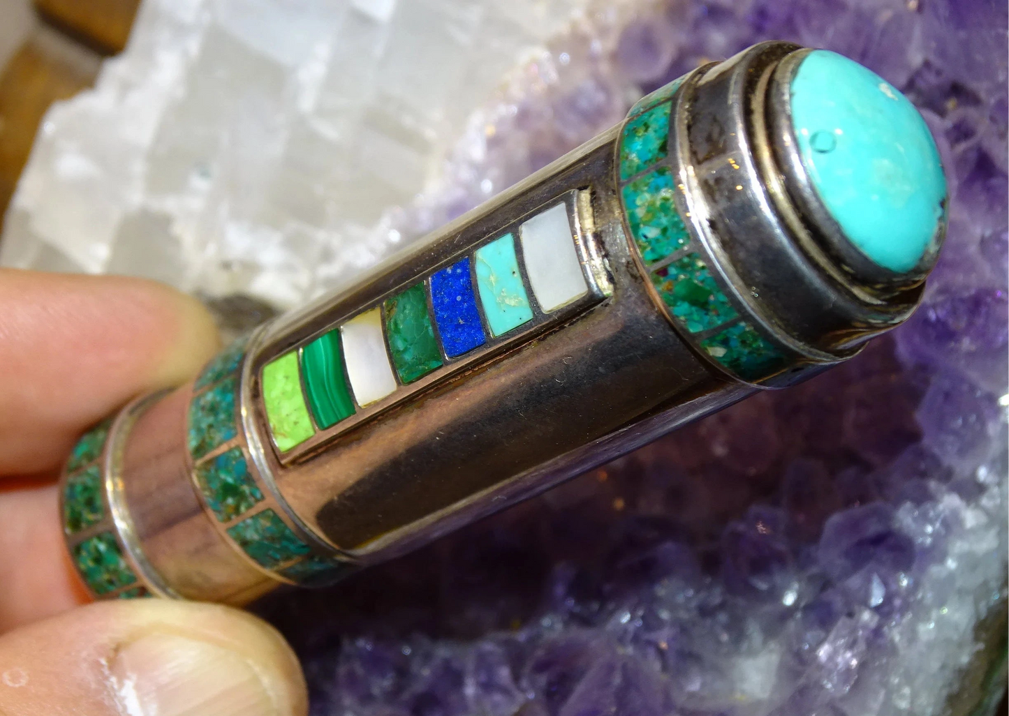 Etui/ Tube/ Stick en c habillé de pierres de types turquoise, réalisé par un bijoutier Français !