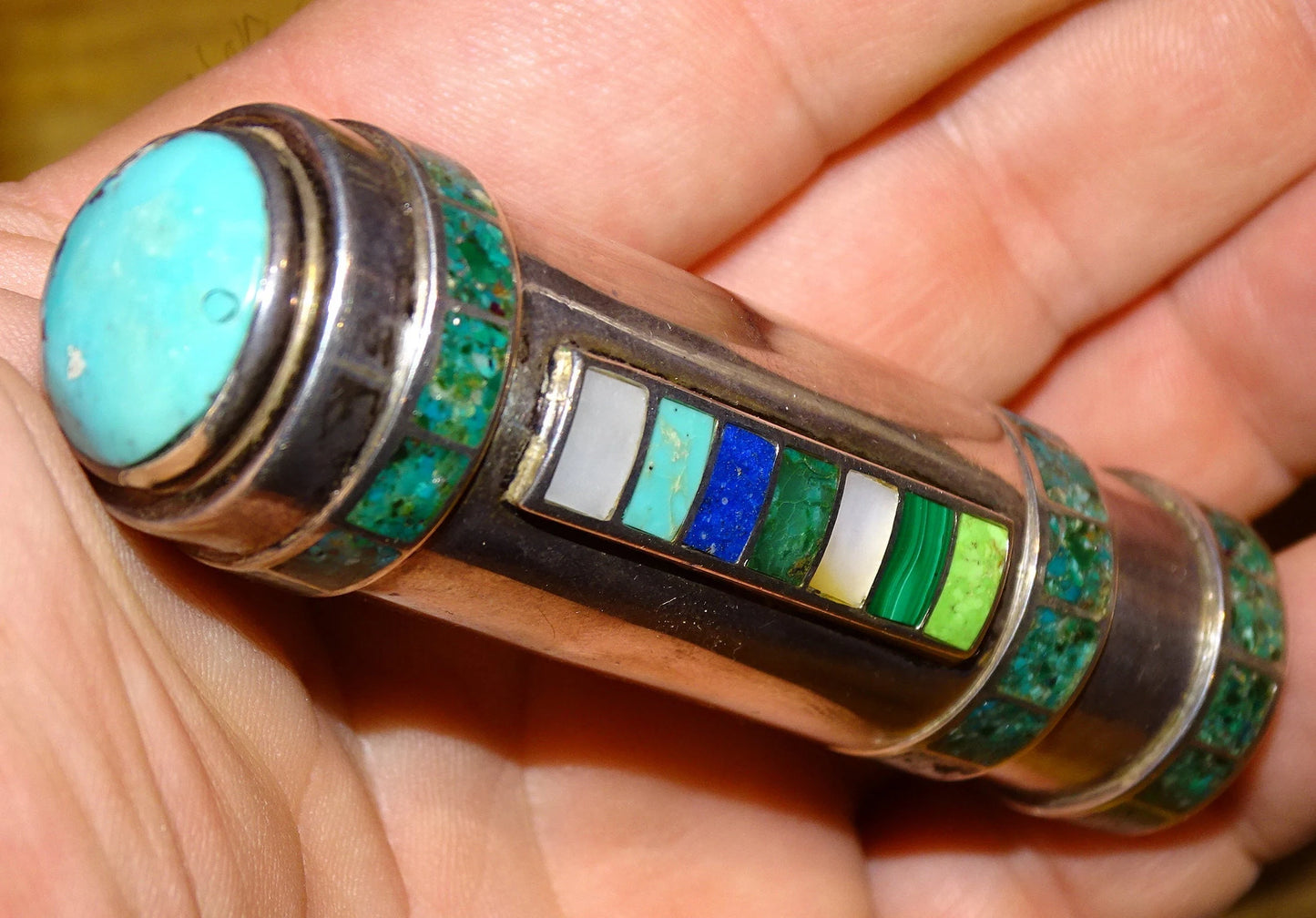 Etui/ Tube/ Stick en c habillé de pierres de types turquoise, réalisé par un bijoutier Français !