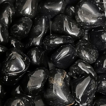 Onyx 'finition Mate', perles rondes de 6 ou 8 mm. Vendu en fil de perle 38/39 cm, en bracelet de 17 à 21cm, en collier de 45 ou sautoir de 60cm. Qualité AA à AAA !