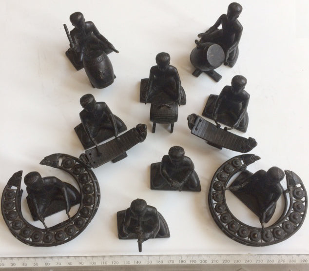 Mini-statuettes de Bali Orchestra complet de musiciens en bronze de 4 à 5 centimètres de haut !