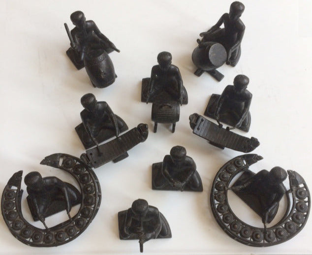 Mini-statuettes de Bali Orchestra complet de musiciens en bronze de 4 à 5 centimètres de haut !