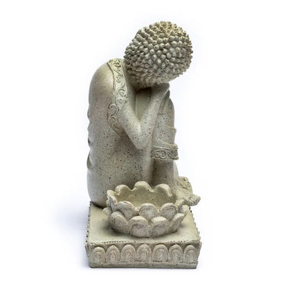 Bouddha/ bougeoir, taille de 17,5 cm - 395 grammes. Convient aux bougies chauffe-plat. Fait en polyrésine !