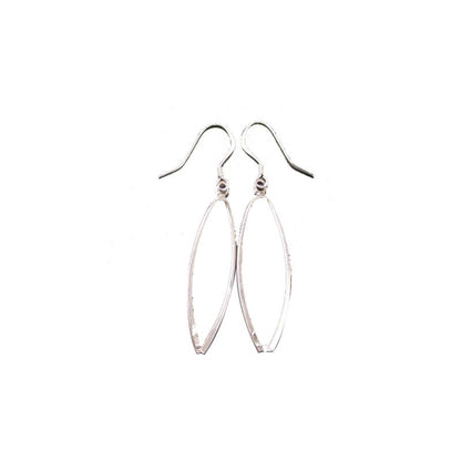0.925 Silver findings, settings for earrings and studs from 17 to 35 millimeters... Very good quality, perfect for your creations or for repairs! Sold in pairs!