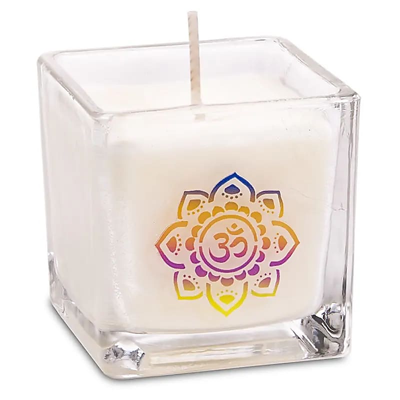 Bougie parfumée, cire de colza écologique 100% végétale (verre recyclé) avec de jolis motifs. 6x6 cm - 88 grammes - 25 heures de combustion. Fabriqué à la main en Belgique, avec des huiles parfumées sans paraben.