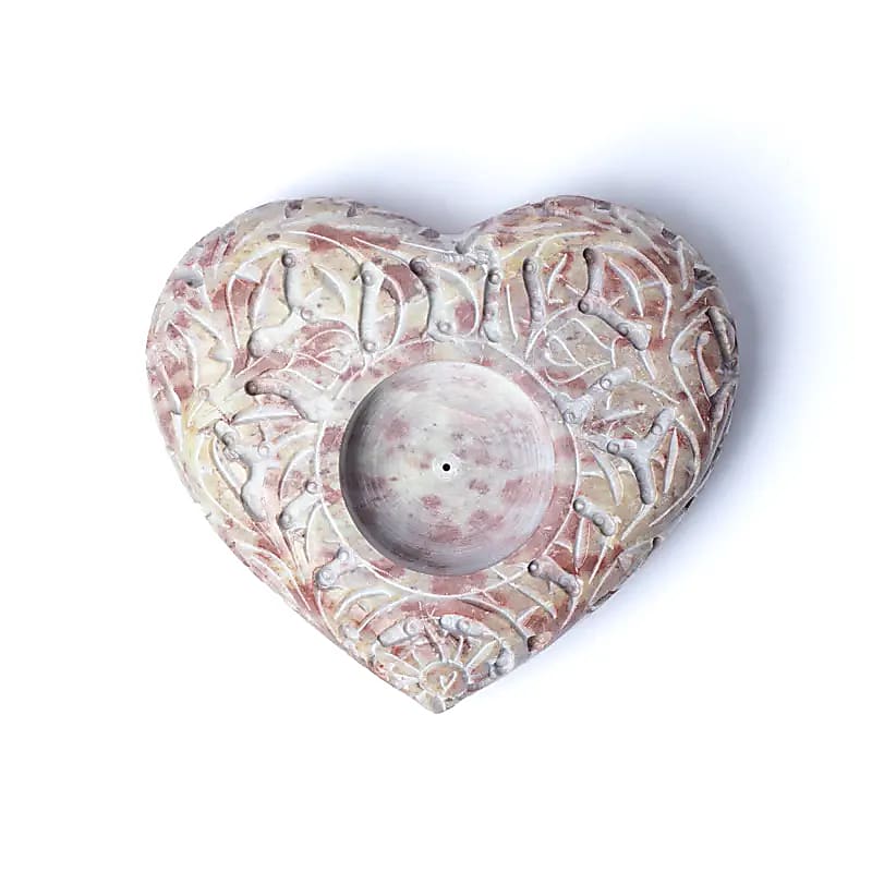 Joli bougeoir ou brûle encens en forme de coeur, fait en pierre dîtes 'ollaire'. Taille 9x11 cm - Poids grammes ±500 ! Vente à l'unité ou par 2 !