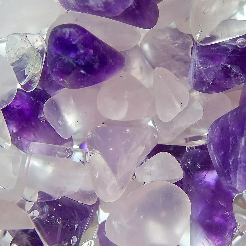 Bouteille/ Décanteur 'Era' de 1,3 litres, pour une nouvelle ère dans la préparation de « l’eau de gemme ». Verre sans métaux lourds ! vendu avec ou sans minéraux ! 3 bâtons de gemmes au choix : Diamant / 5 éléments / Bien être !