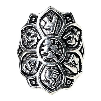 Bague couvrante en forme de Lotus 🪷 et symbole Bouddhiste, faîte en laiton couleur Argent. Superbe pièce ! Taille réglable/ ajustable !