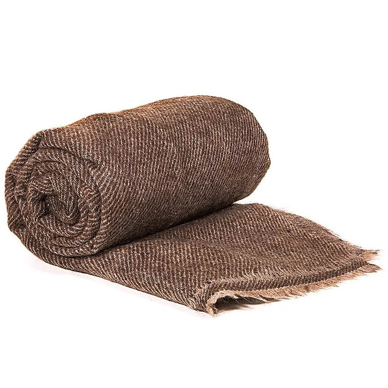 100% yak wool shawl - 210x70 cm - 160 gr. Natural color, undyed yarn, lightweight, soft, warm and comfortable. Perfect!