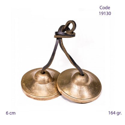 Cymbale Tibétaine de finition lisse, 3 tailles au choix de 6 à 7,5 cm. Utilisées comme offrandes musicales dans les pratiques !