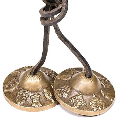 Cymbale TibétaineTingsha, avec gravure des symboles auspicieux Bouddhiste, 3 tailles au choix de 5,5 à 7,5 cm. Utilisées comme offrandes musicales !