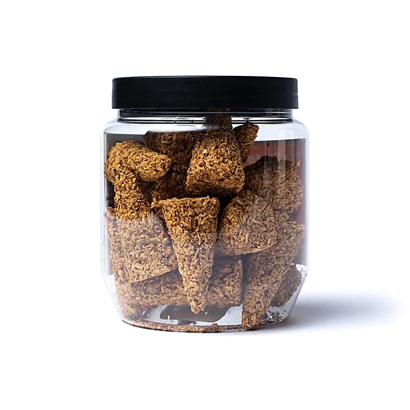 Cônes d’encens 100% Palo Santo, dégage un arôme léger et doux. Pot de 70 grammes !