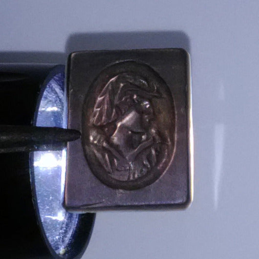 Camée/ Caméo, 5 pièces au choix en pierre d'Onyx de 14mm x 10 x0,3. Ancien et authentique, de véritables oeuvres d'art, gravure d'une précision ultime. Parfait en collection, exposition, bijouterie...