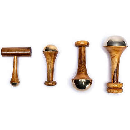 Coffret de massage ayurvédique – Set de 4 baguettes Kansa en bronze (cuivre + étain) avec manches en teck – 30 x 23 cm – 912 gr. !