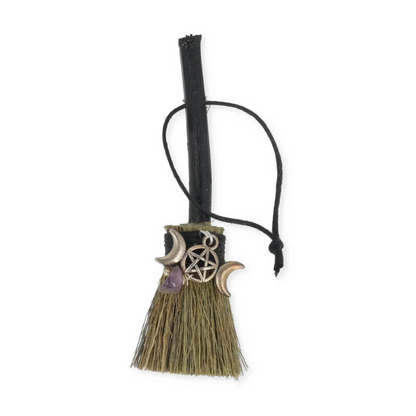 Mini balai en herbe à balai naturelle (Thysanolaena latifolia), inspiré des traditions folklore et rituels, pour autels, décorations symboliques