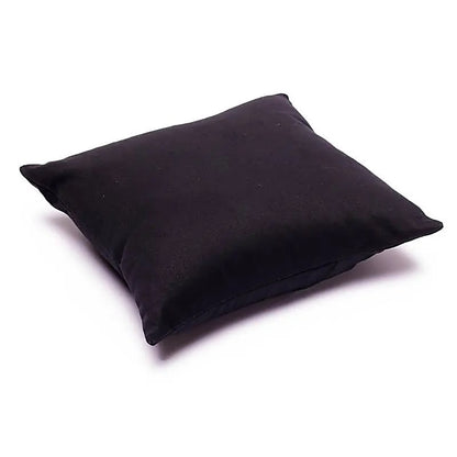 Sélection de 3 mini-coussins de Yoga ou Méditation en coton avec le motif du Lotus, de 28 x 28 centimètres de longueur x 9 d'épaisseur - 0,740 kilogrammes. Housse extérieure en coton ! La housse intérieure est remplis de graines de Sarrasin !