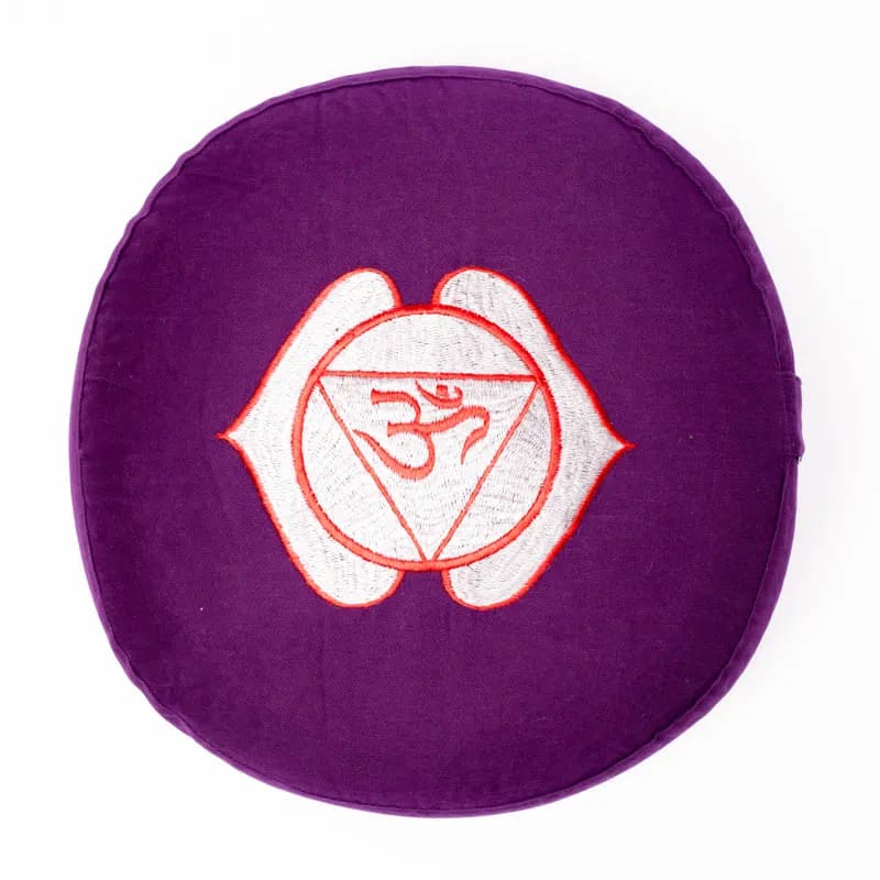 Sélection de coussins de Méditation ou de Yoga aux couleurs des 7 chakras, en coton biologique (OCS). 33 centimètres de diamètre x 13 centimètres de hauteur - 2300 grammes. De chez Yogi & Yogini, fait en Inde ! Coussion vendu seul ou en set de 7 !