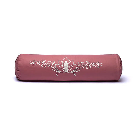 Coussin/ Bolster/ Traversin de Yoga ou Méditation en coton avec le motif du Lotus, de 60 centimètres de longueur x 16 de diamètre - 2,365 kilogrammes. Housse extérieure en coton ! La housse intérieure est remplis de graines de Sarrasin !