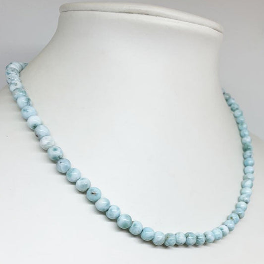 Larimar, perles rondes de 6 millimètres de diamètre, en bracelet ou collier. Qualité de perle AA à AAA !