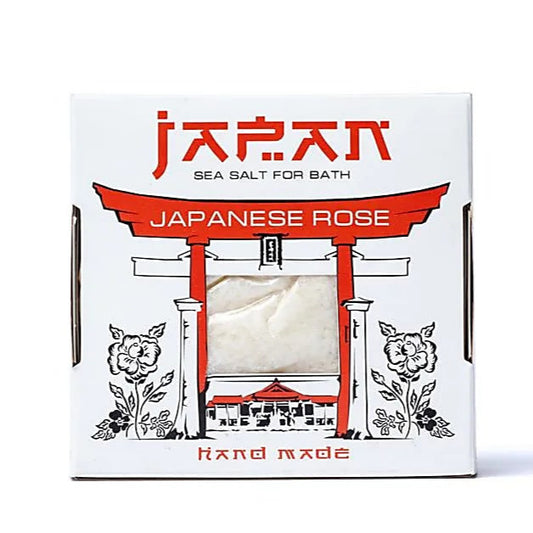 Sel de bain du Japon, boîte de 450 grammes. 6 parfums au choix : Ginseng, thé vert, rose du Japon, jasmin, lotus, algues marines, sakura. Soulage les douleurs musculaires, détoxifie la peau et apaise, vrai expérience de soin incomparable !