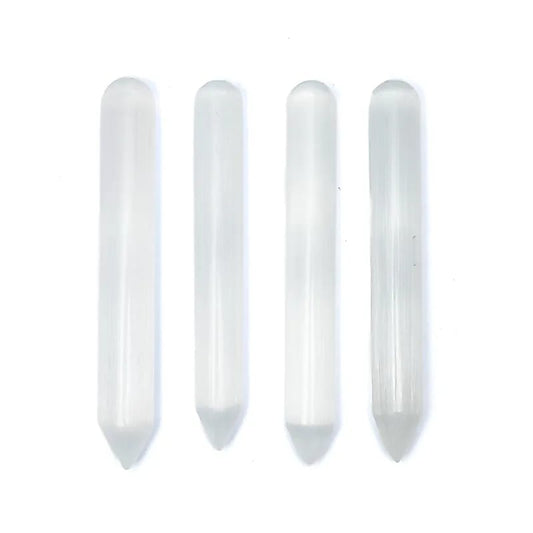 Bâton de massage en sélénite avec pointe énergétique précise – 15 x 1,8 cm - 100 gr. !
