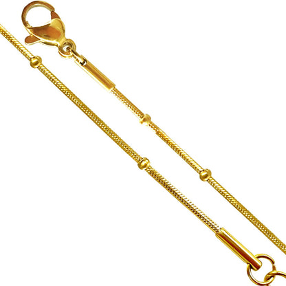 2 modèles de chaînettes à mailles 'serpent', avec billes fantaisies. Fait en acier inoxydable, doré 45 cm ou argenté 50 centimètres de longueur. Très bonne qualité, modèle 'ultra sécurisé' !