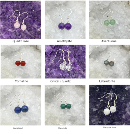 Boucles d'oreilles en perles, Collection 'One pearl', qualité AA à AA, montées par 'Zen Curiosity'. Vendu en perle 6 ou 8 millimètres. 3 finitions : Argent, laiton ton Argent ou doré + options pour des choix de montures !