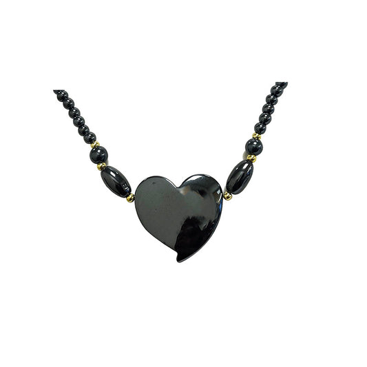 Hématite, collier avec pendentif en forme de 'Coeur' en perles rondes de 6 mm. 47 cm. 3 finitions au choix pour le fermoir !