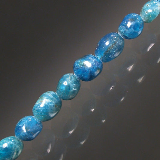 Apatite bracelet de 17 à 21cm, collier de 42cm et sautoir de 60cm. Perles de type 'Graine' de formes naturelles montées sur fil de haute résistance !