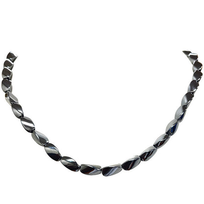 Hématite, perles 'Twist' de 6x8 mm, vendu en fil de perle, en bracelet de 17 à 21 cm, ou en collier de 42 cm. 3 finitions au choix pour le fermoir (Argent, maiton doré ou argenté) !