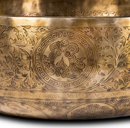 Bol chantant 50 cm – 10-11 kg, gravures : Pieds de Bouddha, 7 chakras, Fleur de la Vie, 8 symboles bouddhistes & mantra O.M.P.H