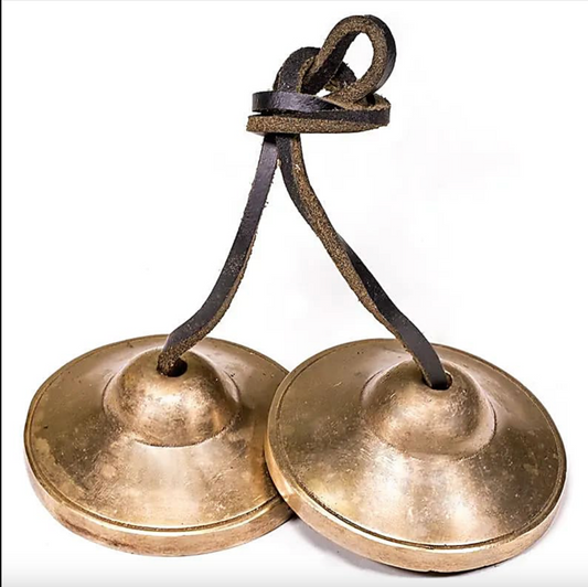 Cymbale Tibétaine de finition lisse, 3 tailles au choix de 6 à 7,5 cm. Utilisées comme offrandes musicales dans les pratiques !