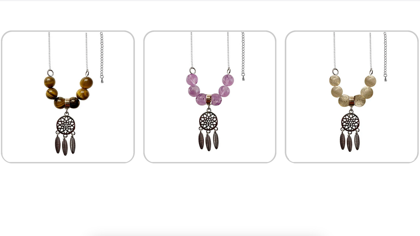 Chaîne en Améthyste, labradorite, œil de tigre, avec pendentif attrape rêve sur chaînette avec rallonge de 41,5 à 45 cm (bronze galvanisé).