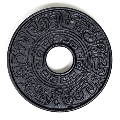 Les célèbres Théières émaillés en fonte, 'Tetsubin' et 'Tetsukyusu' de style traditionnel avec accessoires - 0,6, 1 ou 1,2 Litres. Options : tasse 65 ou 120 ml, chauffe-théière, assiette, porte couvercle... Parfait !