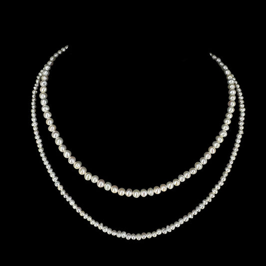Perle Biwa ! Collier multi-rangs (2), en perles de formes naturelles. Finition en Argent et perles de 3/4 millimètres. Longueur 42 cm !