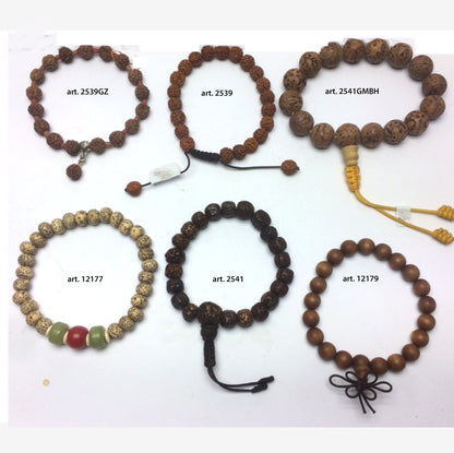 Bracelet, collection en graines ou bois, élastique avec fermeture coulissante. Belle qualité, parfait !