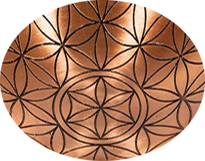 Assiette décorative avec le symbole de fleur de vie gravé, en laiton ou cuivre. Ø 15cm x 2,8 - 120 gr. Très belle qualité, inaltérable, parfait !