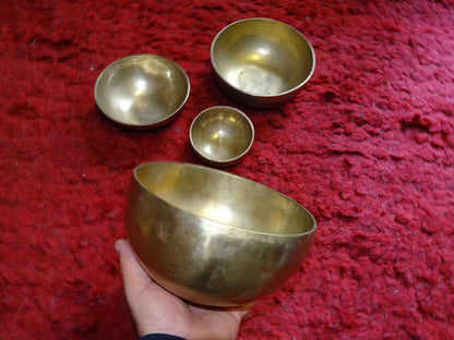 Bol Tibétain 'CHÖPA' avec maillet adapté offert, taille au choix de 10 à 50 centimètres. Très belle qualité, testés et approuvés !