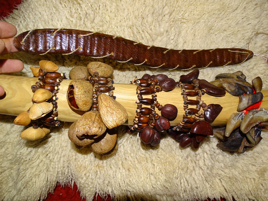 Sélection de bracelets de danses en graines, modèles au choix, fabrication artisanale, parfait pour l'accompagnement !