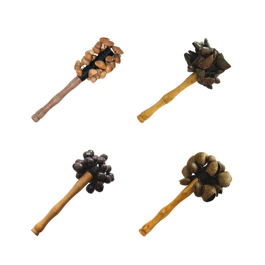 Hochets avec manche en bois et coquilles de graines, construction très robuste - 4 graines au choix