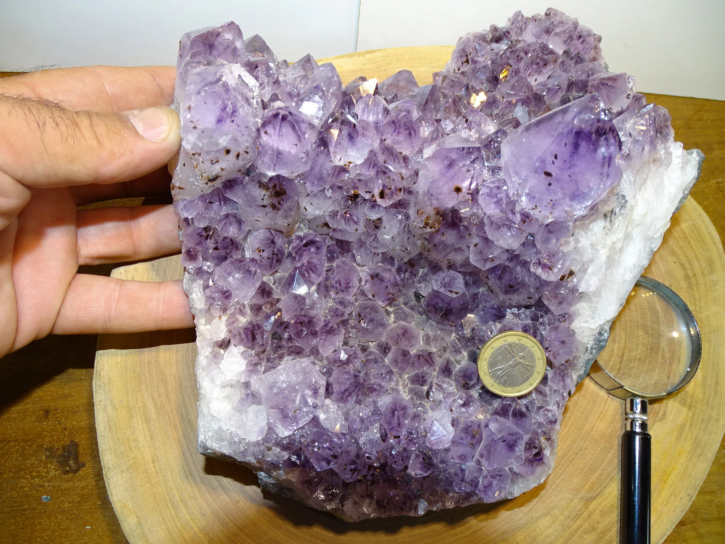 Druse d'améthyste brute, 2.3 kilogrammes - 21x20x12 centimètres. Superbe qualité AA, en provenance du Brésil !